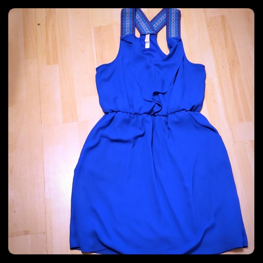 Blue sleeveless ruffled dress